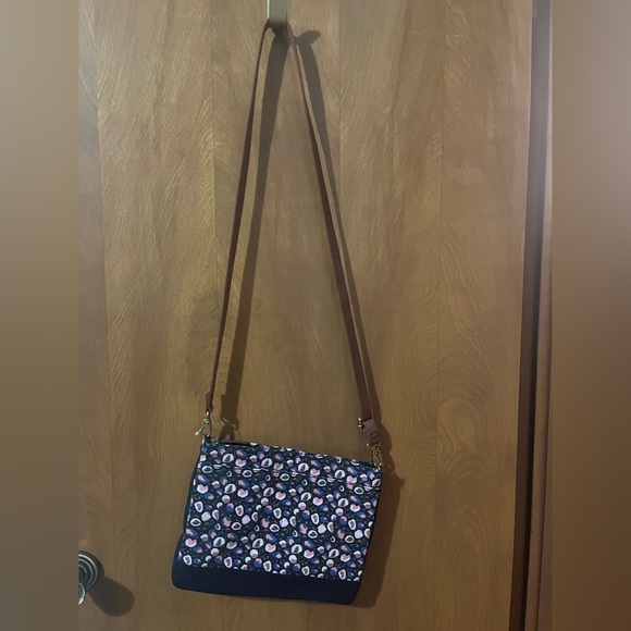 Fossil Purse - Picture 1 of 5